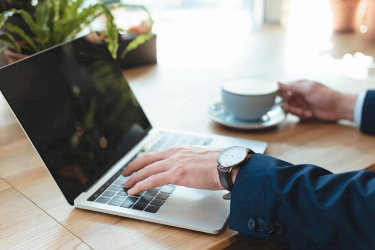 Процес створення відеопроєкту на екрані комп'ютера